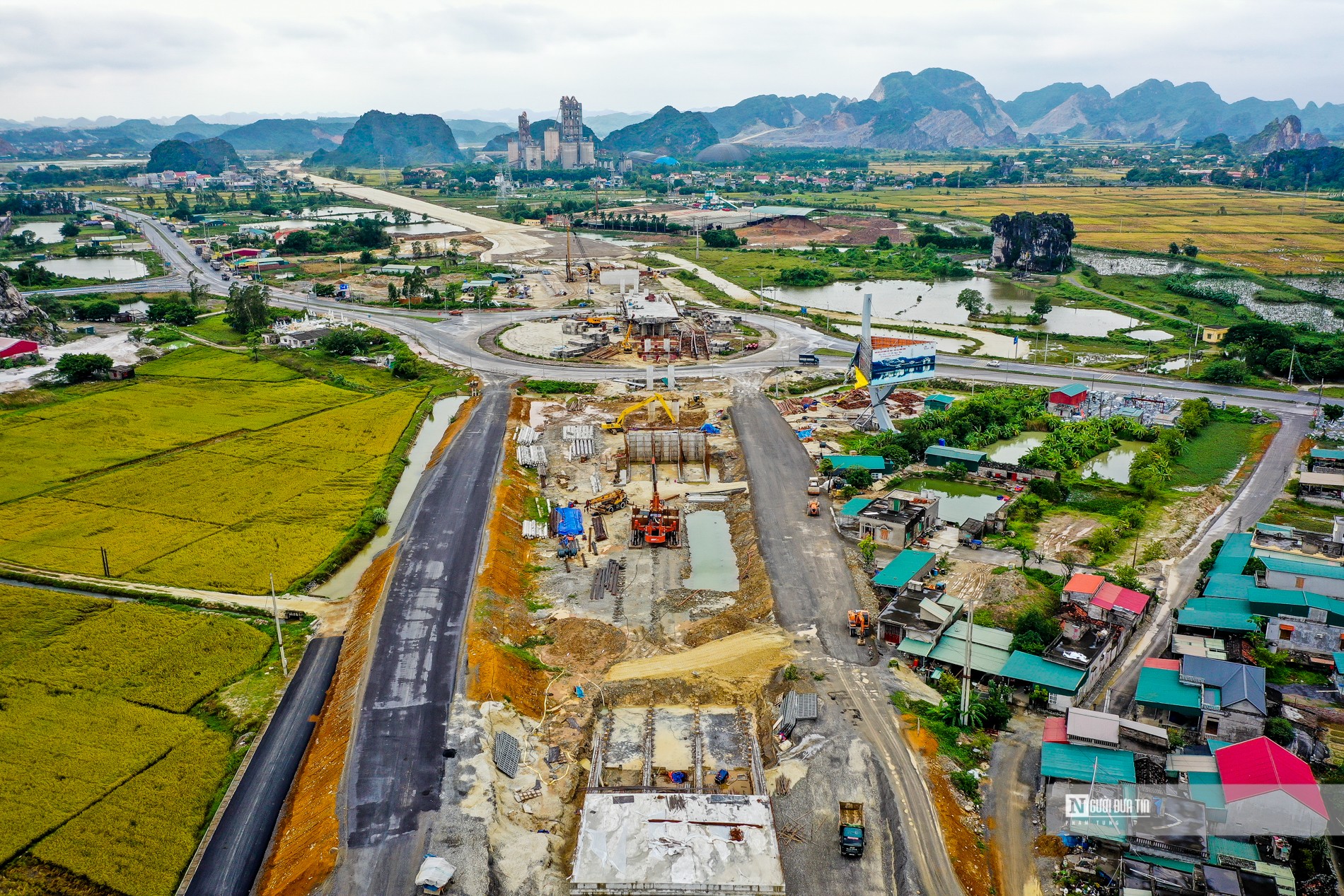 Tiêu điểm - 'Phải hoàn thành 5 dự án giao thông trọng điểm trong nhiệm kỳ này' (Hình 3).