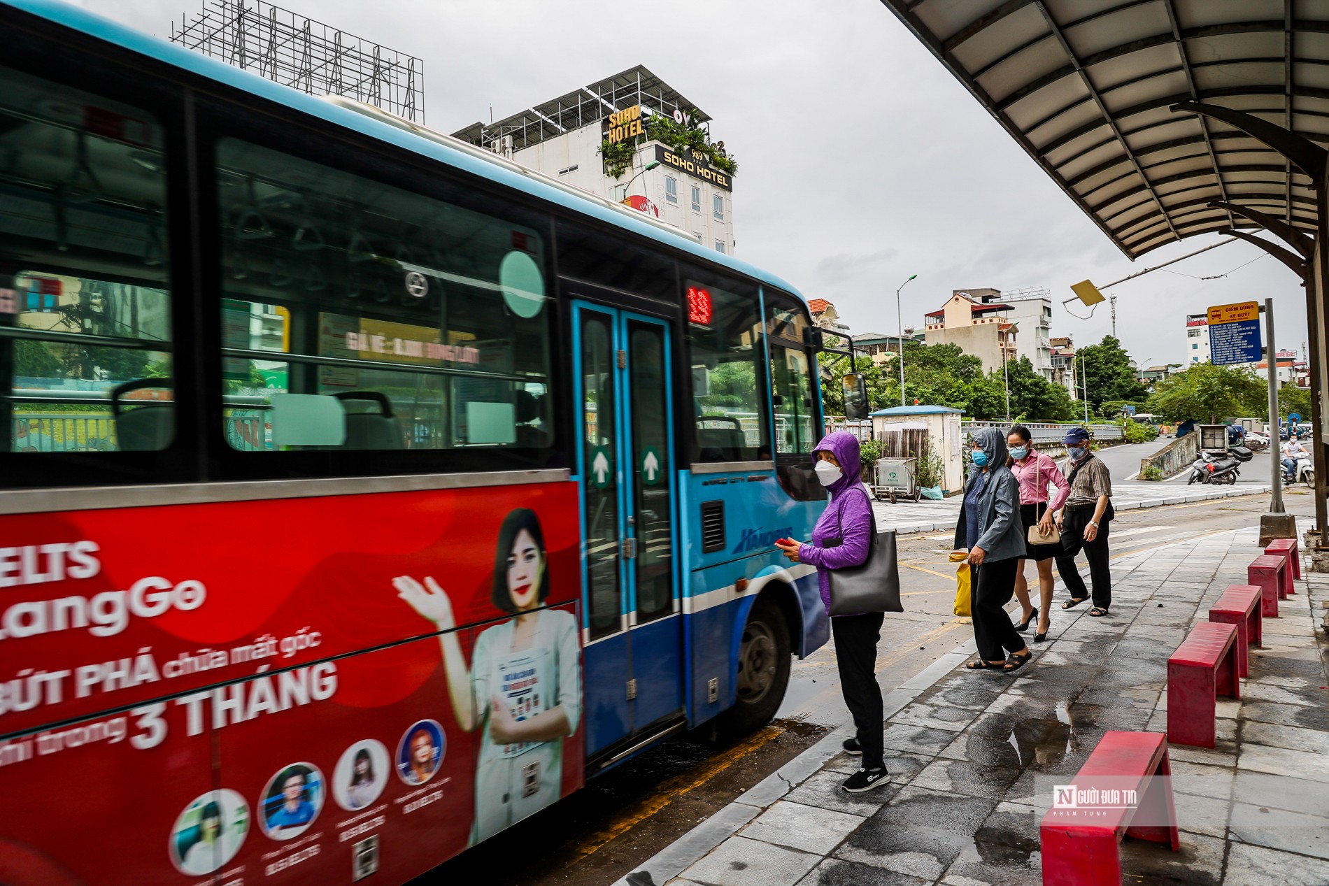 Tiêu dùng & Dư luận - Giá xăng tăng phi mã, thời cơ cho phương tiện giao thông công cộng?