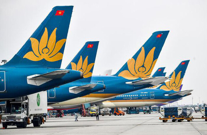 Hồ sơ doanh nghiệp - Vietnam Airlines báo lỗ thêm gần 2.600 tỷ đồng trong quý III