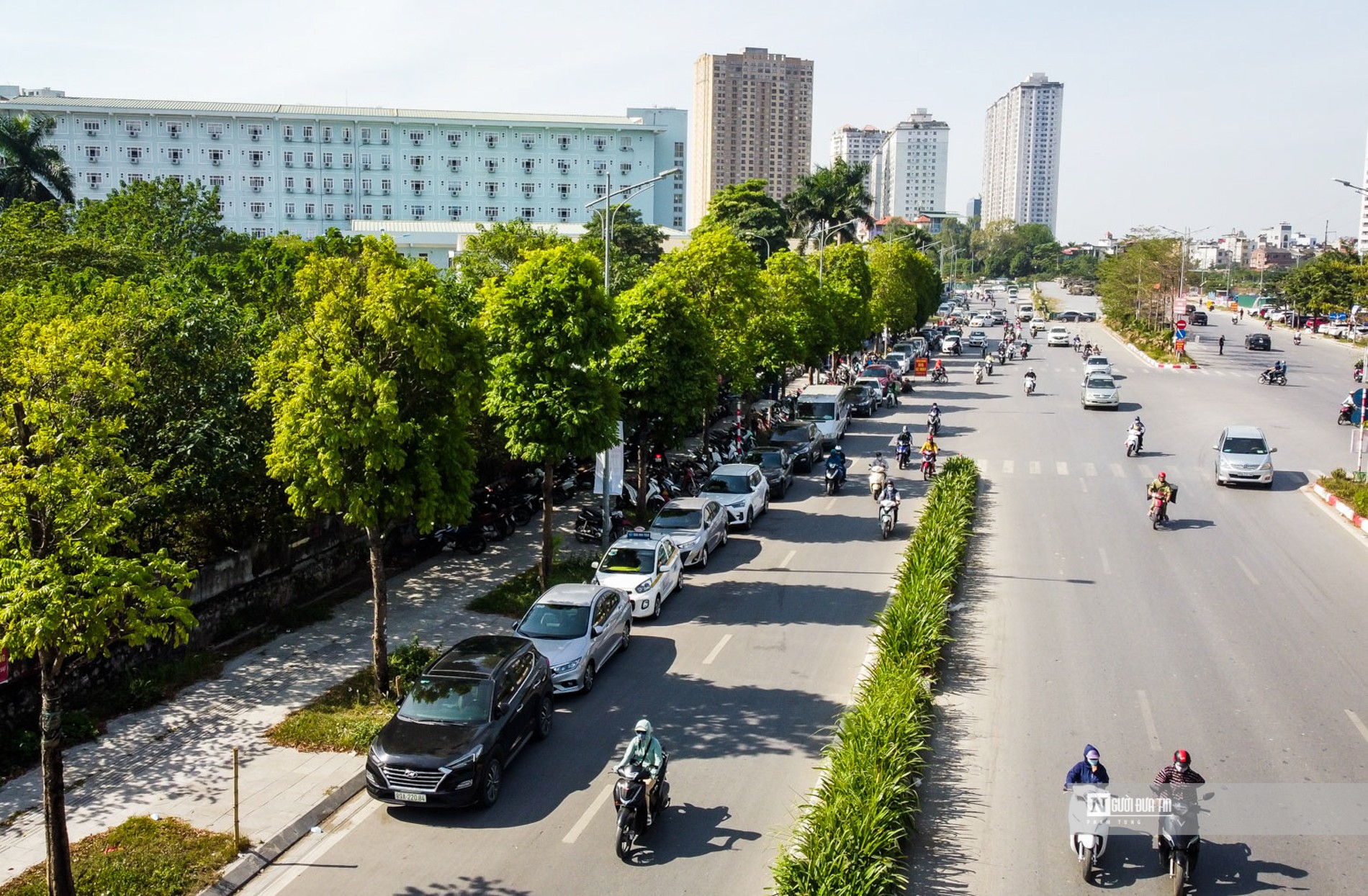 Hồ sơ điều tra - [Vi phạm trật tự đô thị tại Hà Nội]: Những bãi giữ xe trái phép tại cổng bệnh viện K Tân Triều (Hình 7).