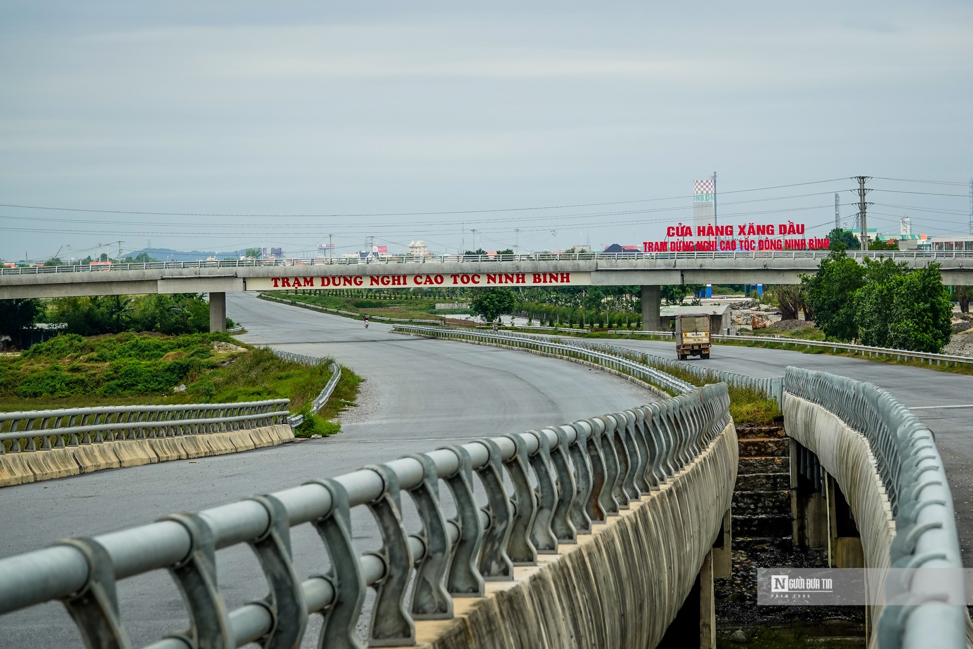 Sự kiện - Thủ tướng 'giao trách nhiệm' triển khai dự án giao thông trọng điểm