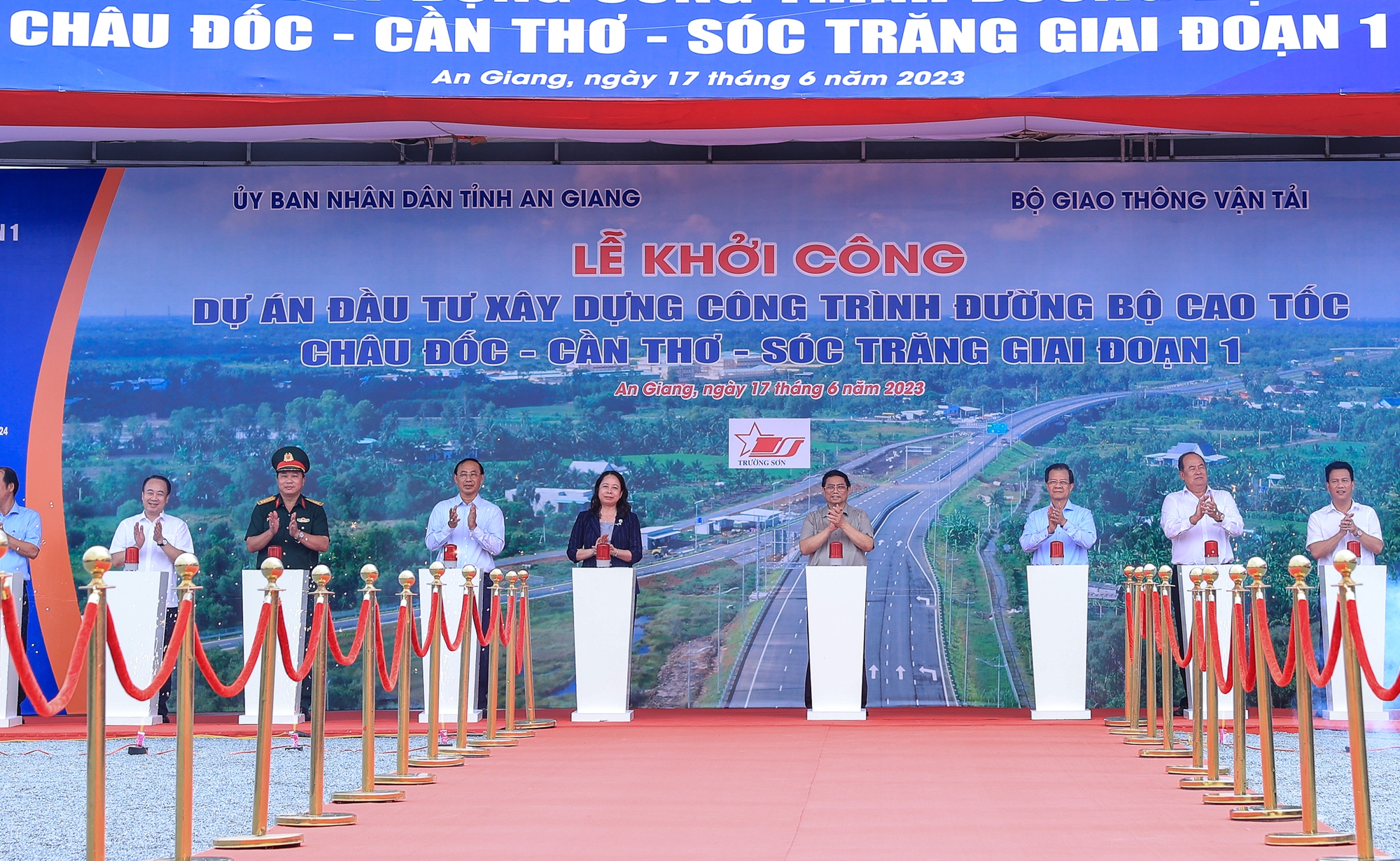 Tiêu điểm - Thủ tướng phát lệnh khởi công cao tốc trục ngang đầu tiên tại ĐBSCL (Hình 2).