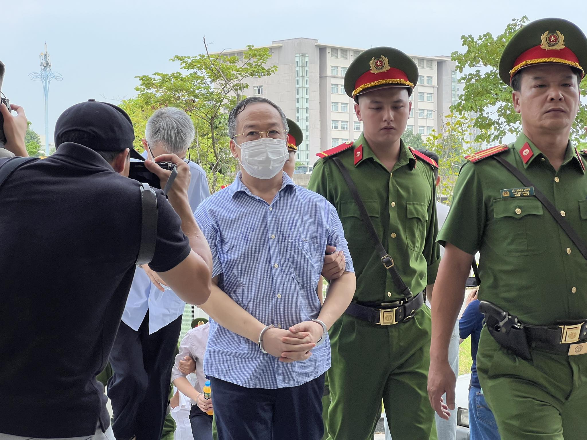 Hồ sơ điều tra - Cựu Phó Cục trưởng A08 lĩnh 7 năm tù giam vì nhận hối lộ