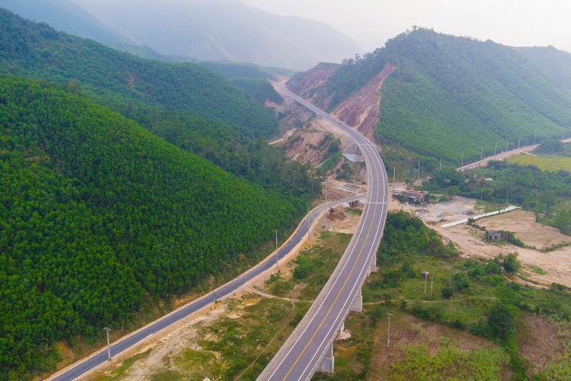 Sự kiện - Không chỉ Cam Lộ - La Sơn, còn 4 tuyến cao tốc cũng chỉ có 2 làn xe (Hình 2).