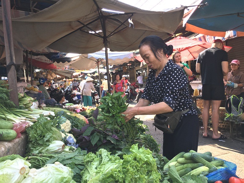 Tin nhanh - TP.HCM: Mới mùng 2 đã hết Tết, người dân bắt đầu cuộc mưu sinh (Hình 22).