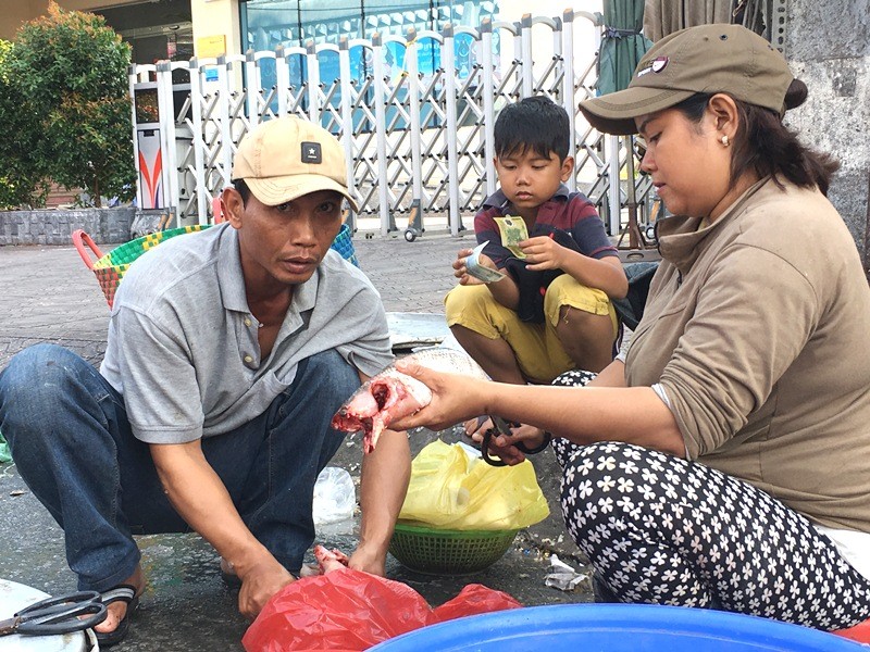 Tin nhanh - TP.HCM: Mới mùng 2 đã hết Tết, người dân bắt đầu cuộc mưu sinh (Hình 8).