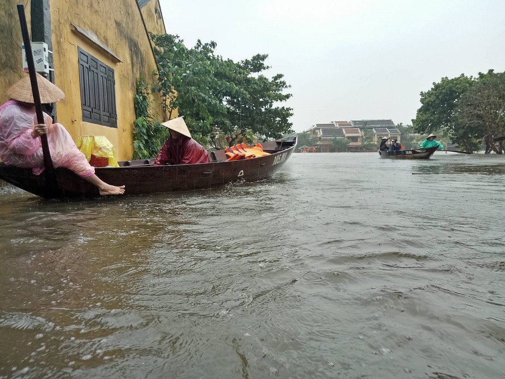 Xã hội - Lũ lịch sử sắp tái hiện, dừng họp, nghỉ học và di dân diện rộng