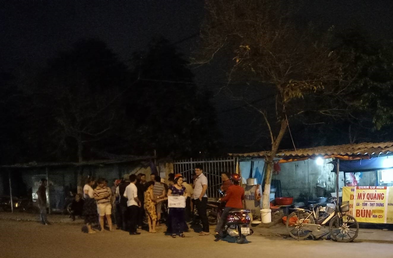 Vụ nam sinh tử vong, người dân ôm thùng kêu gọi từ thiện: Hé lộ nguyên nhân