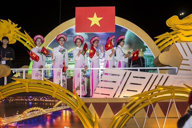 Đà Nẵng: Hấp dẫn Diễu hành nghệ thuật Carnaval đường phố (Hình 2).