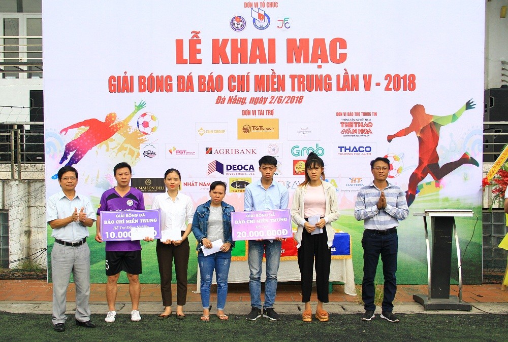 Khai mạc Giải bóng đá Báo chí miền Trung lần thứ 5 (Hình 2).