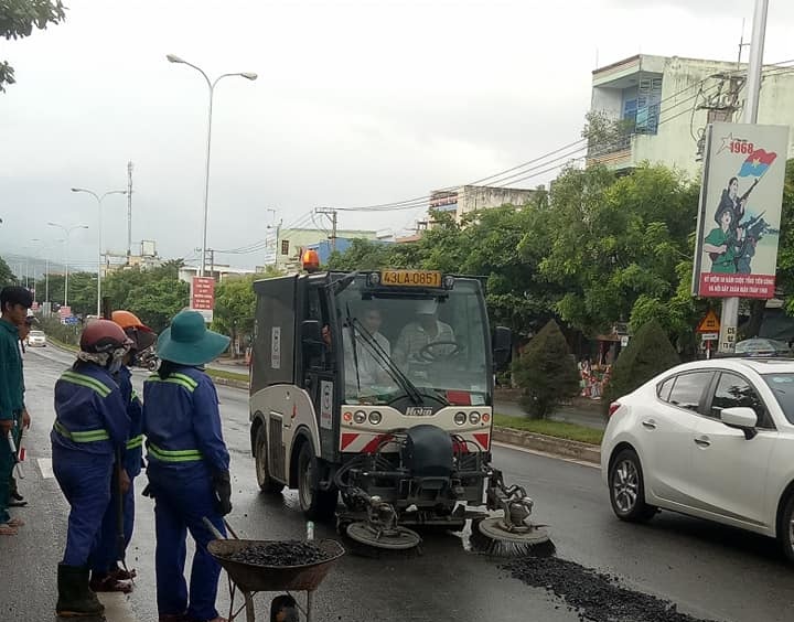 Dân sinh - Truy tìm 'hung thủ' rải đá dăm khắp đường phố ở TP.Đà Nẵng  (Hình 2).