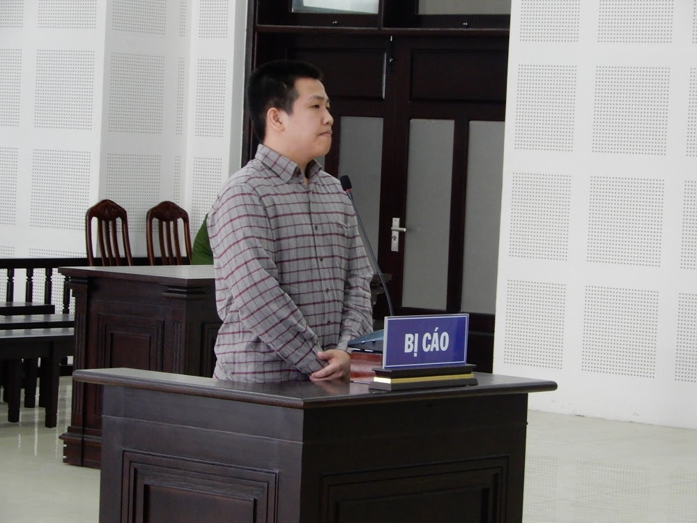 An ninh - Hình sự - Đâm người sau tai nạn giao thông, tên côn đồ lĩnh án 13 năm tù 