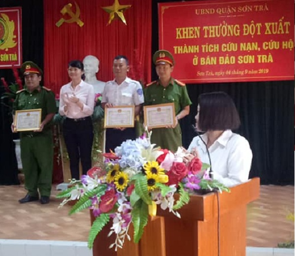 Tin nhanh - TP.Đà Nẵng truy tặng bằng khen người đi câu thiệt mạng khi giải cứu 4 du khách lạc ở Sơn Trà