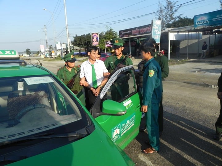 An ninh - Hình sự - Bắt kẻ vận chuyển ma túy đội lốt tài xế taxi