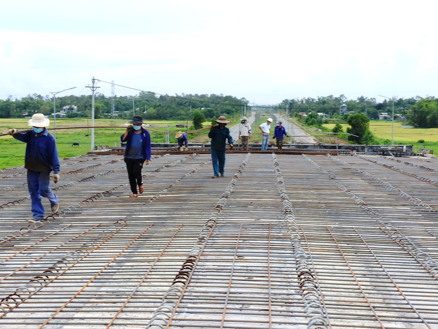 Bĩnh tĩnh sống - Chuyện '3 tại chỗ' của công nhân 