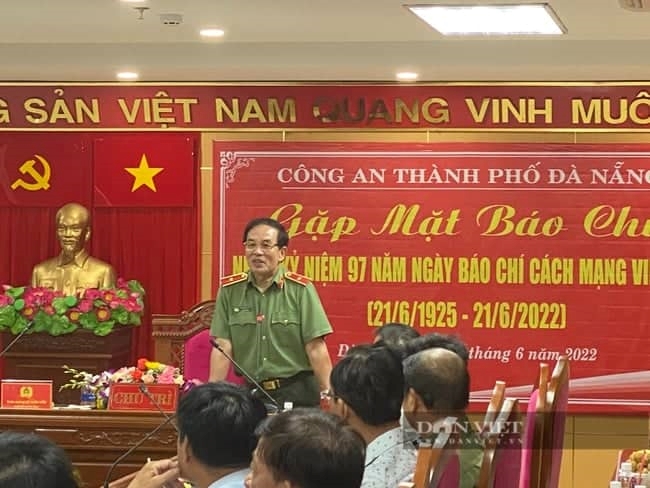 An ninh - Hình sự - Chùm ảnh: Công an bắt Giám đốc CDC Đà Nẵng liên quan đến Việt Á (Hình 7).