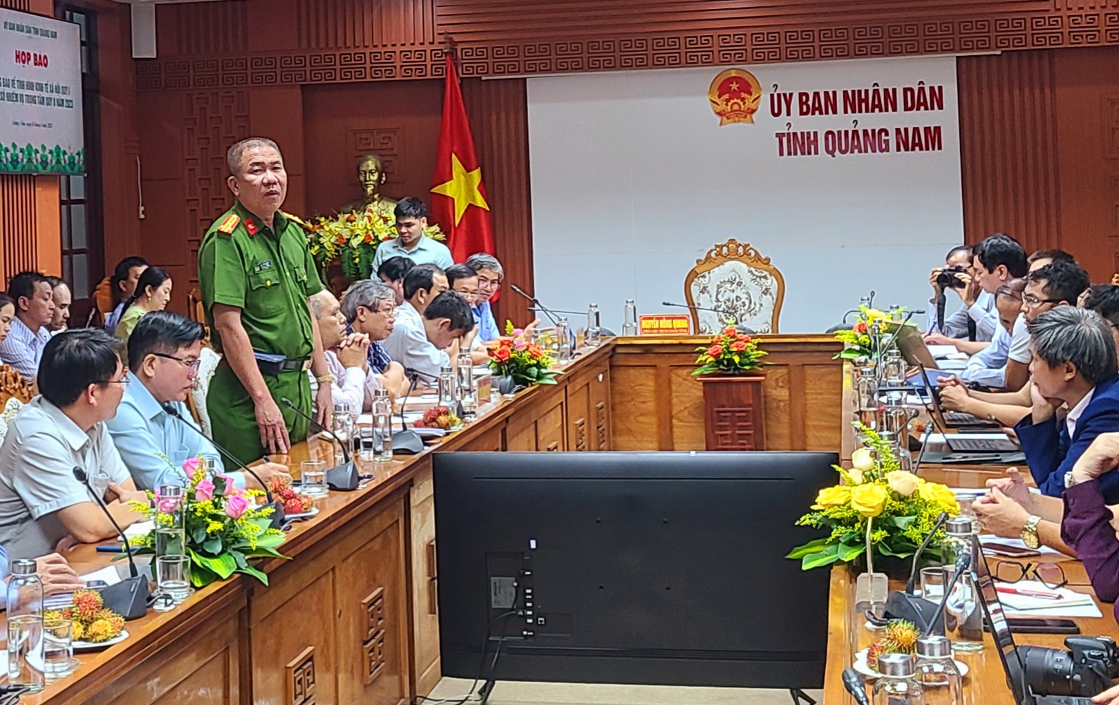 Hồ sơ điều tra - Vụ tai nạn giao th&ocirc;ng 10 người chết ở Quảng Nam: V&igrave; sao chưa khởi tố?