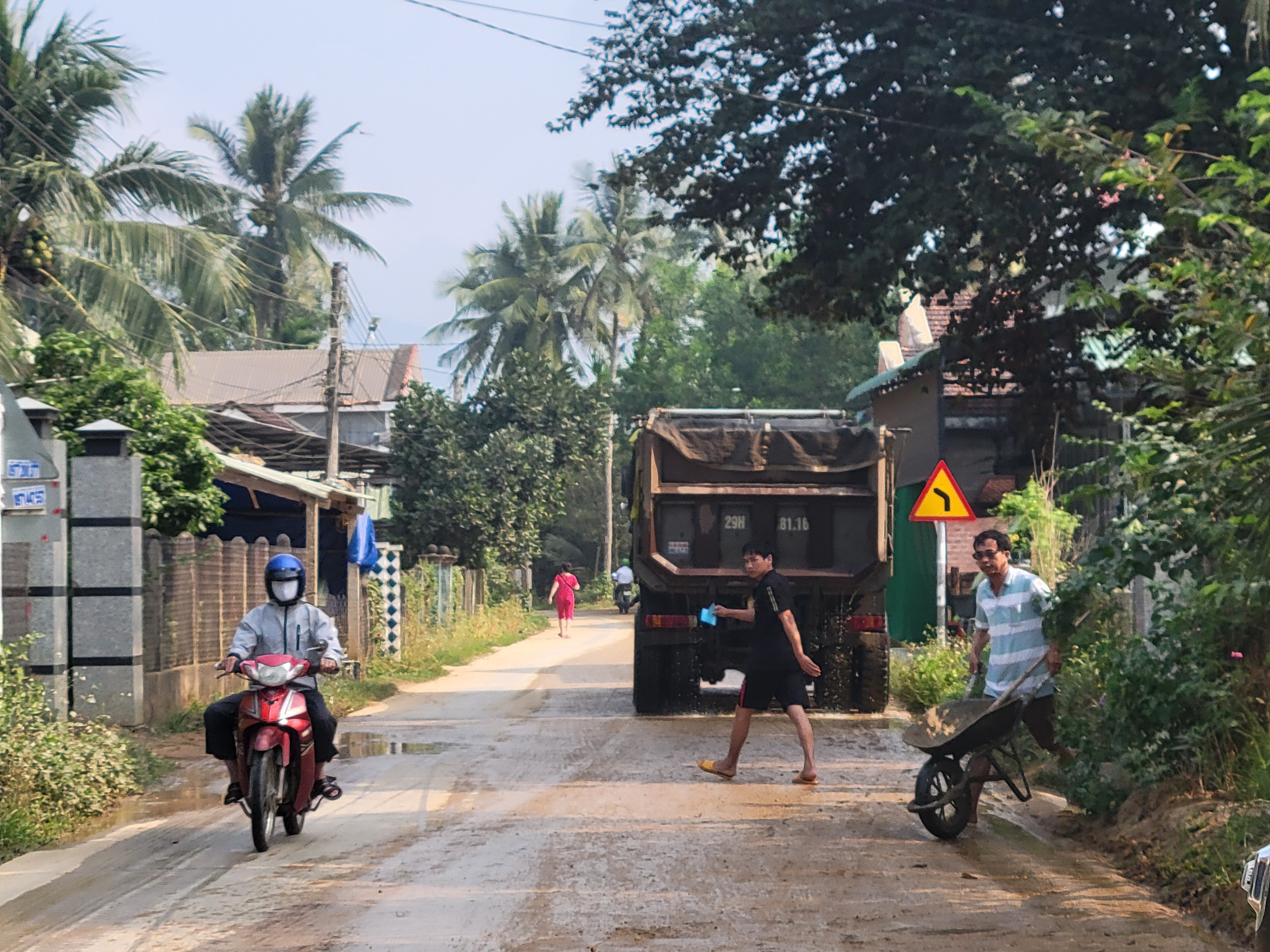 Môi trường - Bình Định: Cần chấn chỉnh hoạt động vận tải tại mỏ cát 31 An Lão (Hình 6).