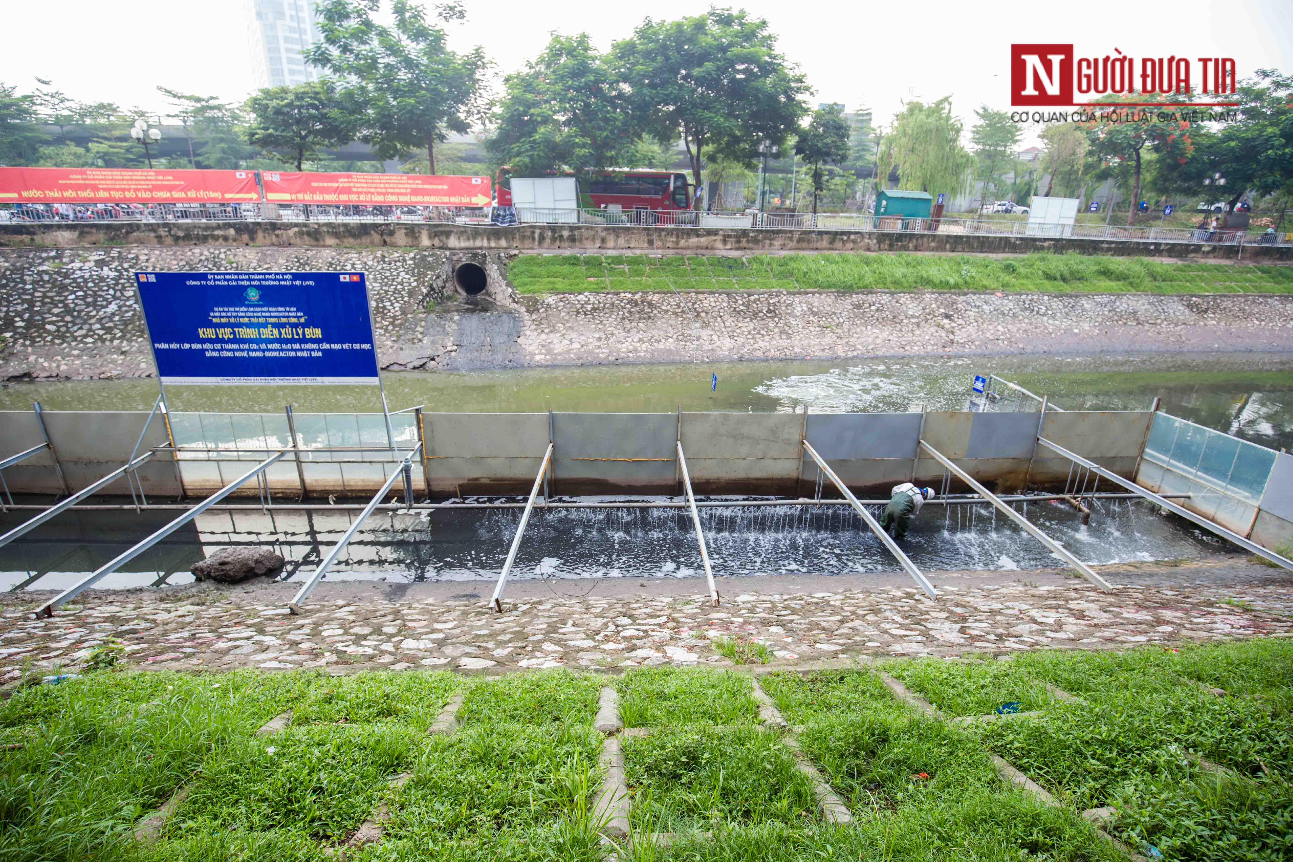Môi trường - Chuyên gia Nhật Bản phản pháo phát ngôn của công ty Thoát nước Hà Nội về thí điểm làm sạch sông Tô Lịch