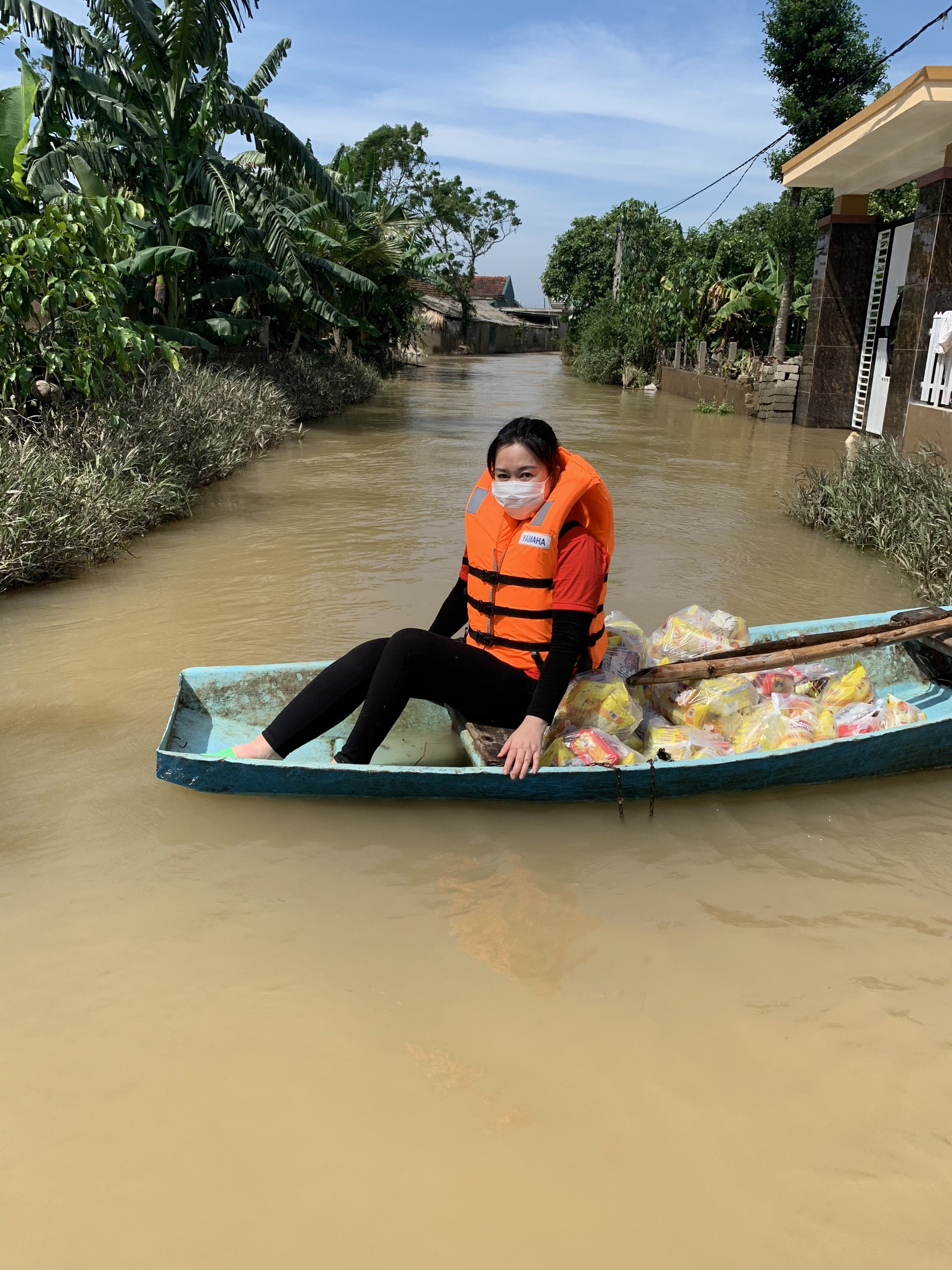 Dân sinh - Người phụ nữ dùng khớp giả “chạy theo” từ thiện (Hình 3).