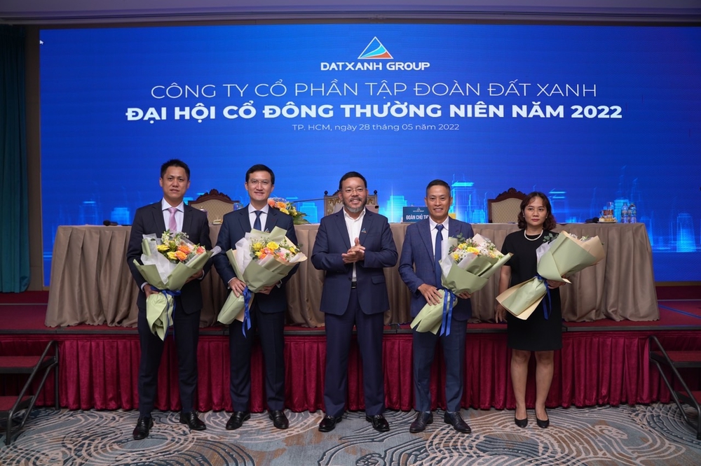 Hồ sơ doanh nghiệp - Đất Xanh Group họp ĐHĐCĐ bất thường, thay đổi nhận diện thương hiệu