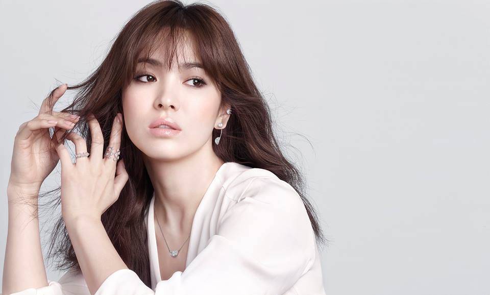 Giải trí - Song Hye Kyo: Người đẹp quốc dân và “trái ngọt” mang tên Hậu duệ mặt trời