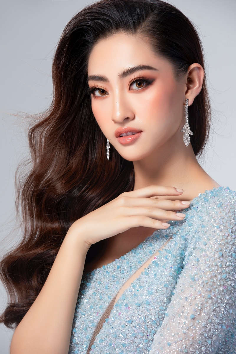 Đây là một thiết kết hết sức trang nhã, tôn lên vẻ đẹp quyến rũ của nàng hậu.