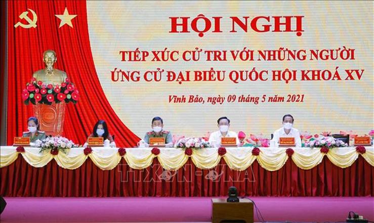 Tiêu điểm - Chủ tịch Quốc hội tiếp xúc cử tri, vận động bầu cử tại Hải Phòng