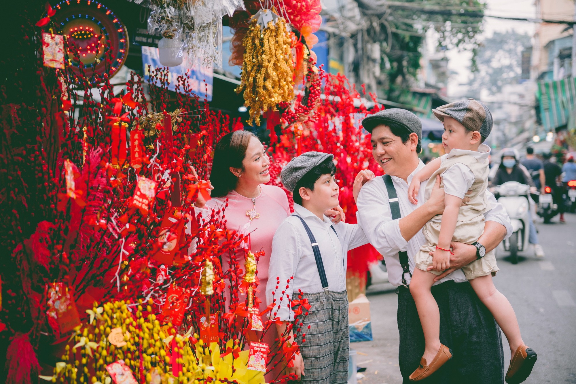 Văn hoá - Đức Thịnh - Thanh Thuý rạng ngời hạnh phúc trong bộ ảnh Tết  (Hình 6).