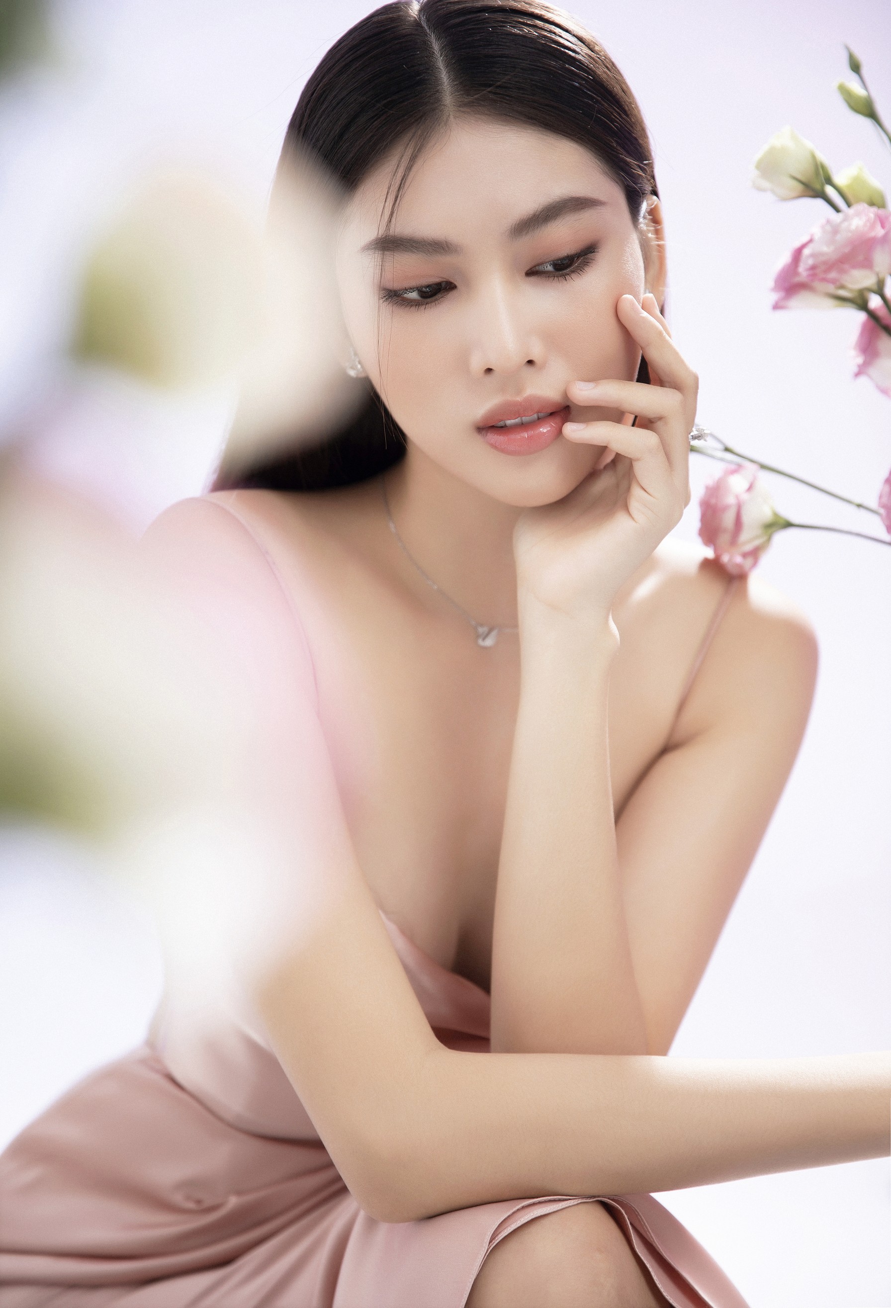 Văn hoá - Á hậu Ngọc Thảo khoe nhan sắc ngọt ngào nhân dịp Valentine