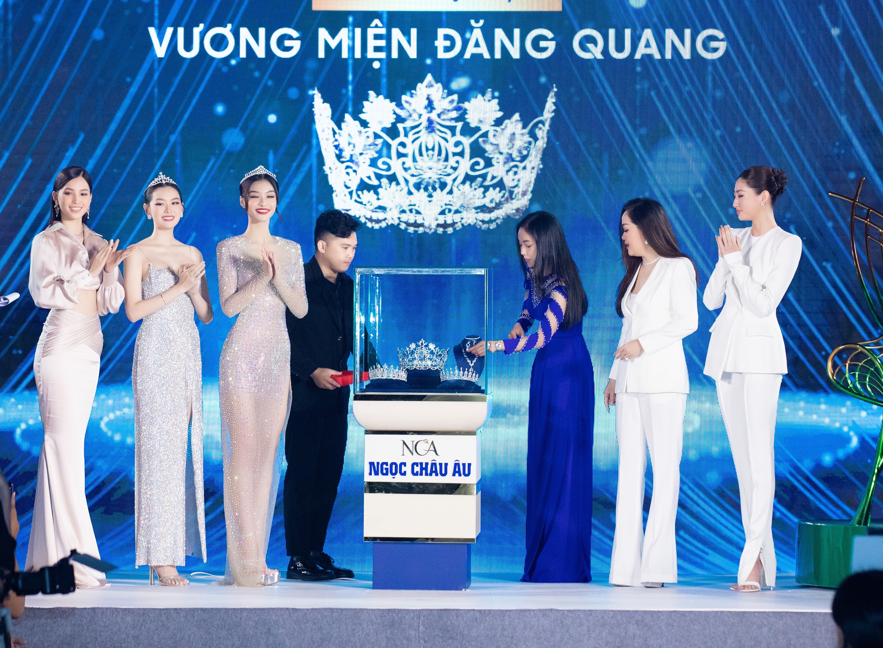 Văn hoá - Miss World Vietnam công bố  3 chiếc vương miện danh giá