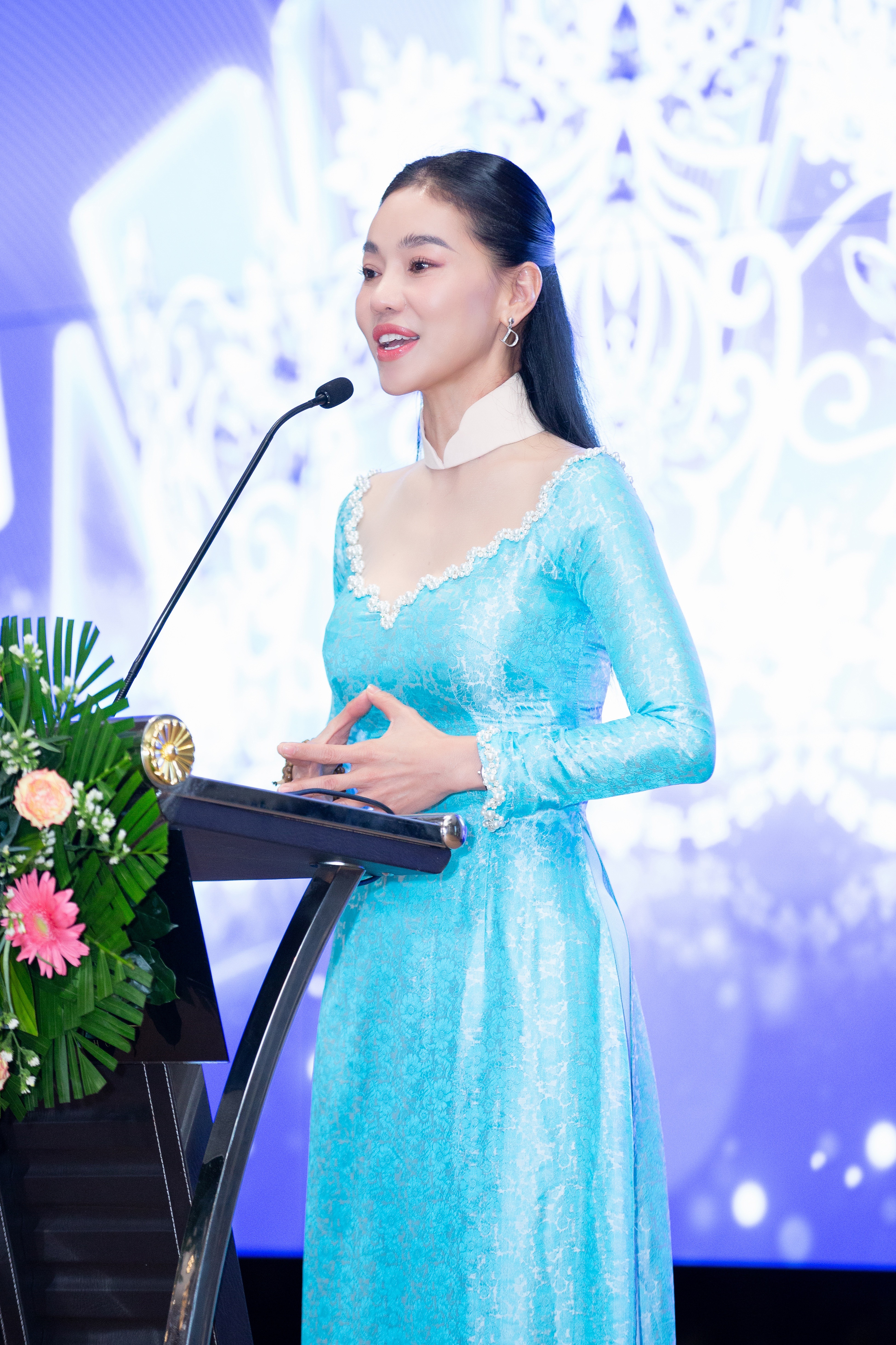 Văn hoá - Trưởng Ban tổ chức phản hồi thông tin Mai Phương đăng quang Hoa hậu vì...thân thiết