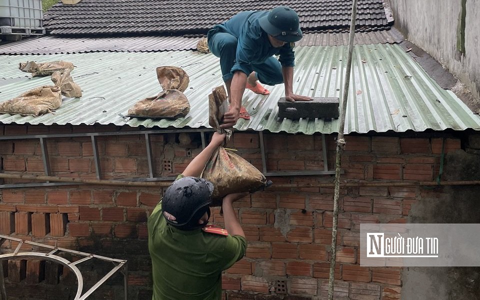 Sự kiện - Chùm ảnh: Bên trong những điểm sơ tán 'chạy bão' Noru ở Tp.Đà Nẵng