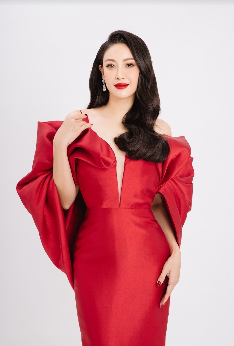 Văn ho&aacute; - Miss Grand Vietnam 2023: C&ocirc;ng bố những c&aacute;i t&ecirc;n sẽ ngồi &ldquo;ghế n&oacute;ng&rdquo;
