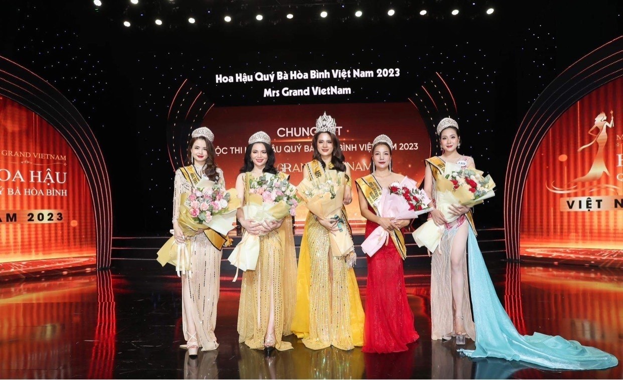 Giải trí - Mrs Grand Vietnam 2023: Nhan sắc ngọt ngào của Á hậu Bùi Thị Sao Mai 