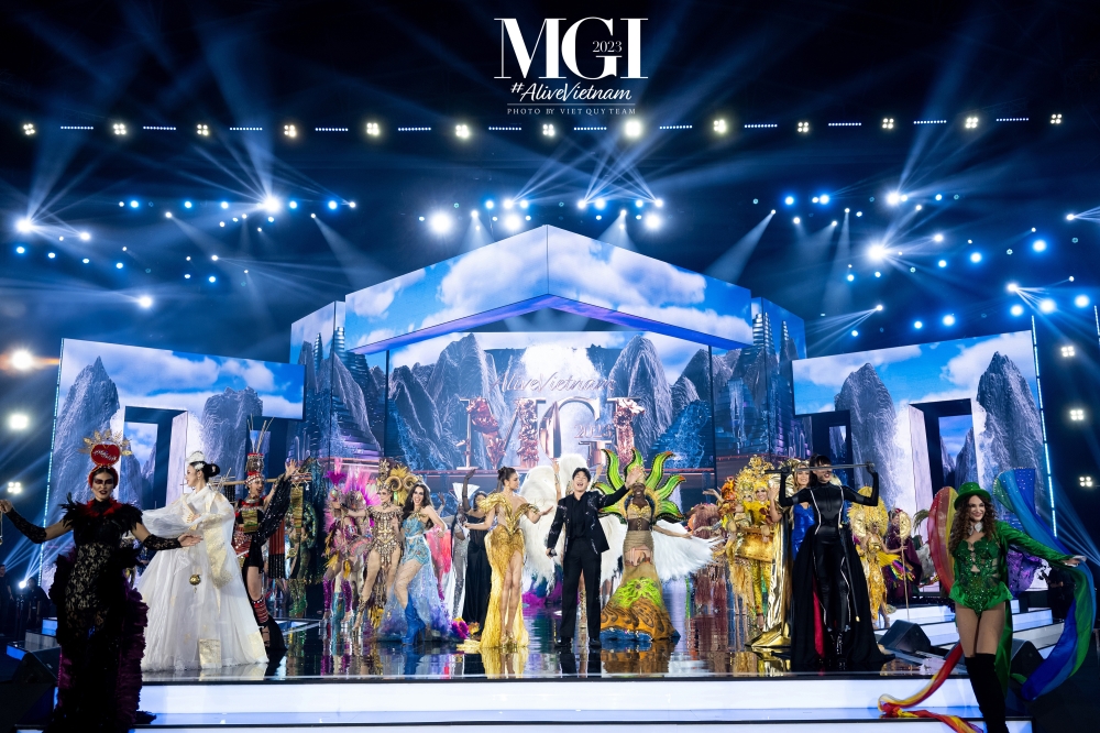 Giải trí - Miss Grand International 2023: Những bộ cánh lộng lẫy trong đêm thi Trang phục dân tộc