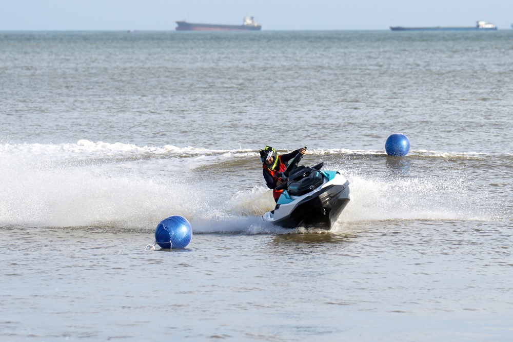 Giải trí - Toả sóng đam mê Aquabike: Quán quân mùa 1 đã lộ diện (Hình 2).