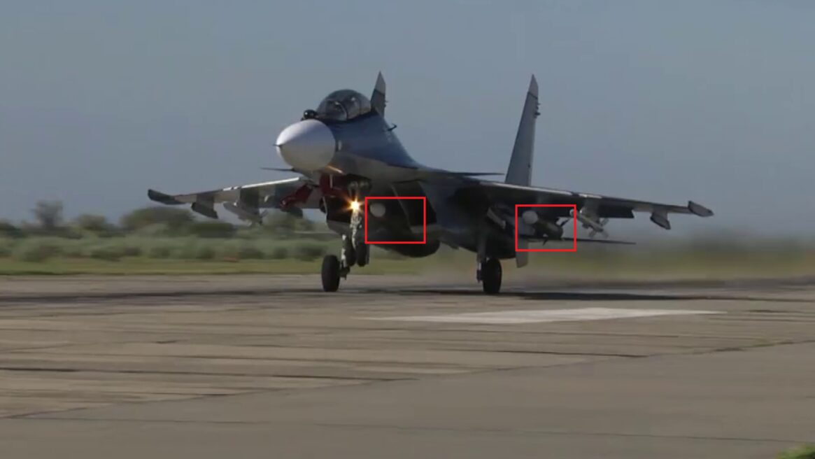 Thế giới - Tiêm kích Su-30SM Nga được nâng cấp mang tên lửa không đối không R-37M