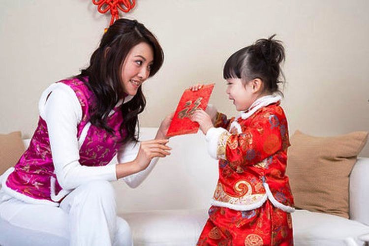Đời sống - “Con lợn…nhựa” đã cho tôi một vé đi về tuổi thơ (Hình 2).