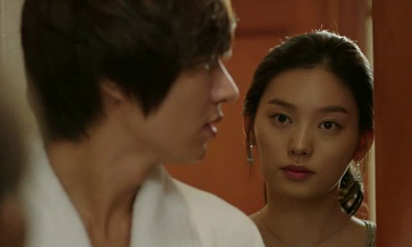 Đời sống - Vợ vừa sinh con 4 th&aacute;ng đau đớn ph&aacute;t hiện chồng c&oacute; bồ v&agrave; con ri&ecirc;ng