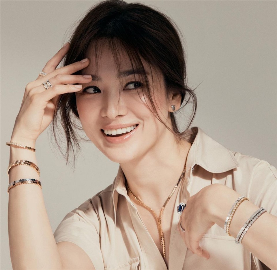 Sự kiện - Cuộc đời truân chuyên của ngọc nữ 'Trái tim mùa thu' Song Hye Kyo (Hình 2).