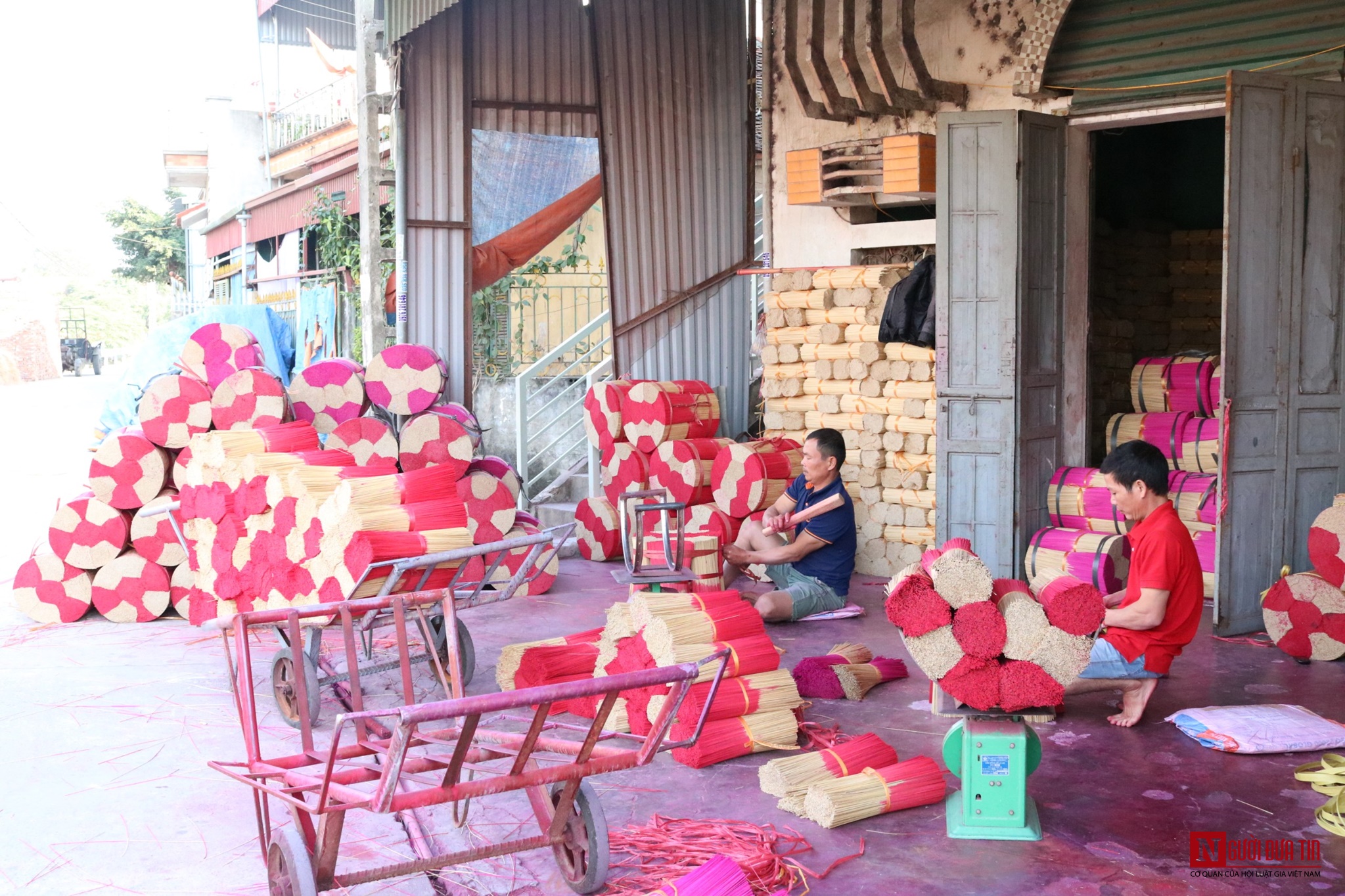 Dân sinh - Rực rỡ làng hương tăm duy nhất còn lại ở Hà Nội chuẩn bị cho Tết Nguyên đán 2020 (Hình 13).