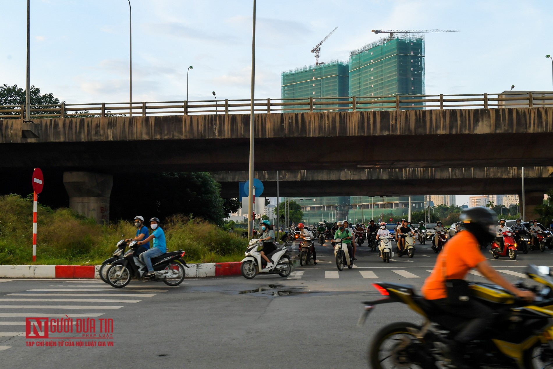 Tin nhanh - Giao thông hỗn loạn, dân bất chấp đi ngược chiều, vì đâu?