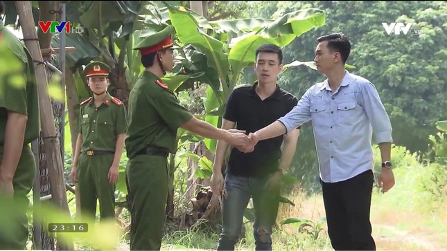 Văn hoá - Lý do bộ phim 'Phố trong làng' tạm dừng phát sóng