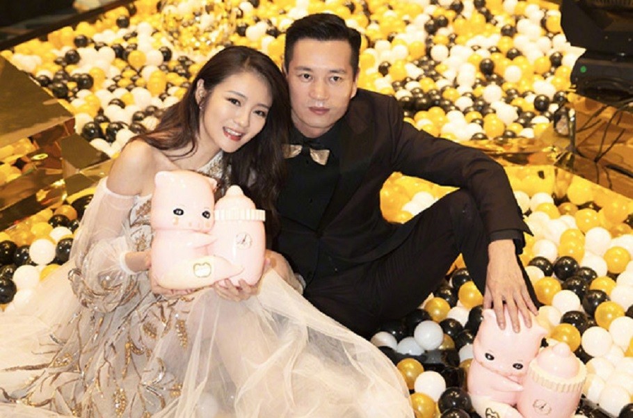 Mỹ nhân đình đám showbiz, hiếm hoi lộ diện với diện mạo khác lạ sau 3 năm chồng bị bắt - Ảnh 6.