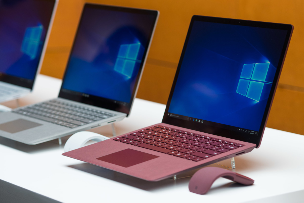 Cuộc sống số - Microsoft 'phản pháo' việc Surface bị loại khỏi danh sách những máy tính nên mua