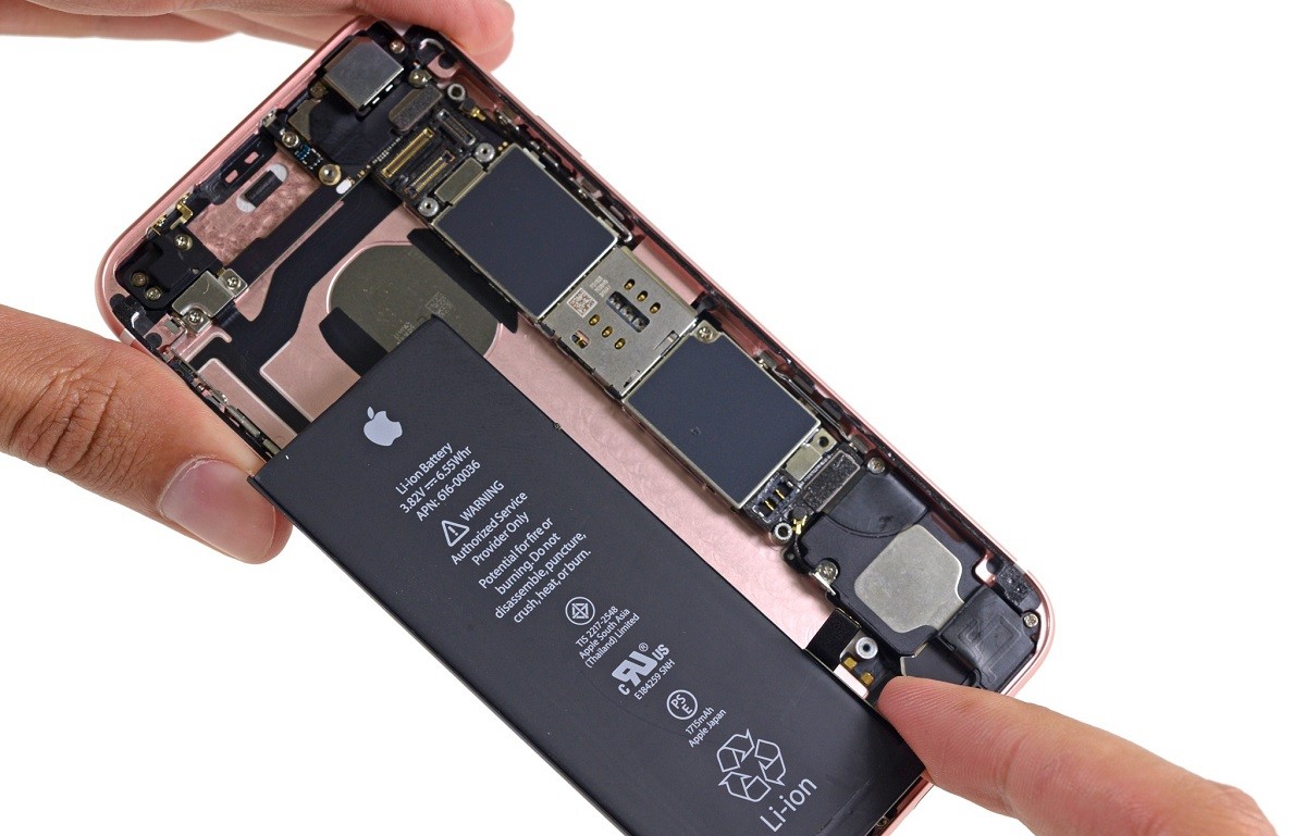 Công nghệ - Tại Việt Nam iPhone sẽ được thay pin với giá rẻ, trừ iPhone lock