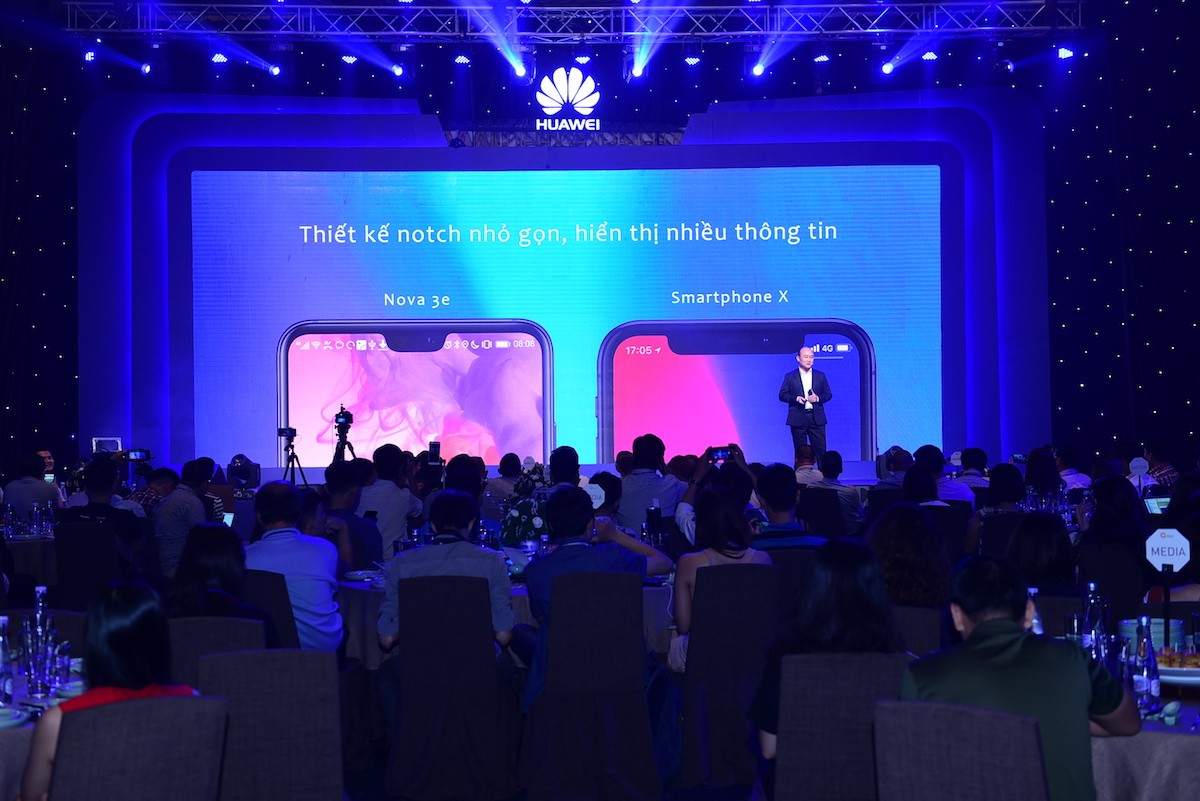 Huawei Nova 3e ra mắt với thiết kế tai thỏ, giá 6.990.000 đồng (Hình 2).