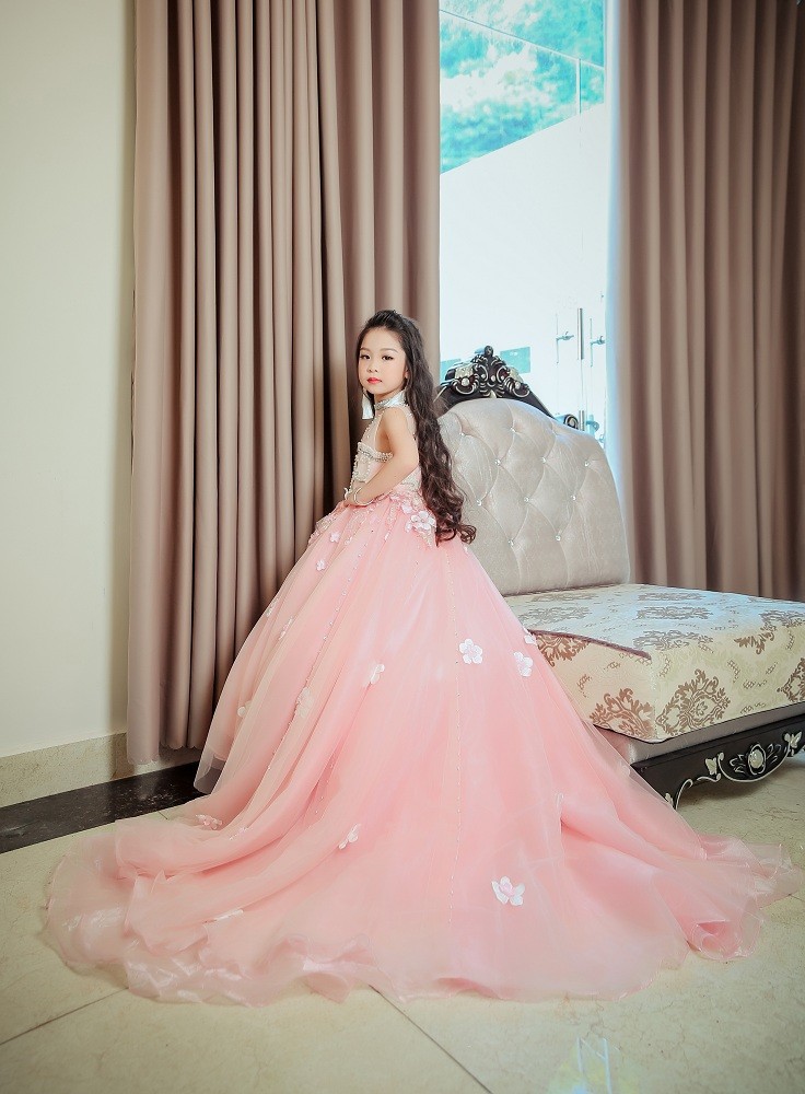 Ngôi sao - Vẻ đáng yêu của người mẫu nhí Việt Nam vừa đăng quang Hoa hậu nhí Á Âu - Little Miss Eurasia 2018 (Hình 13).