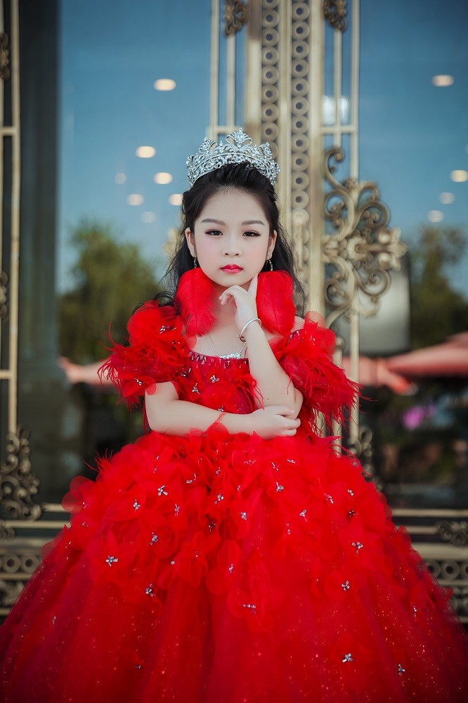 Ngôi sao - Vẻ đáng yêu của người mẫu nhí Việt Nam vừa đăng quang Hoa hậu nhí Á Âu - Little Miss Eurasia 2018 (Hình 8).